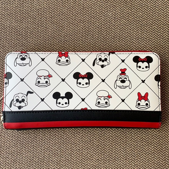 FINAL PRICE Loungefly x Disney Sensational 6 Wallet - Picture 5 of 15